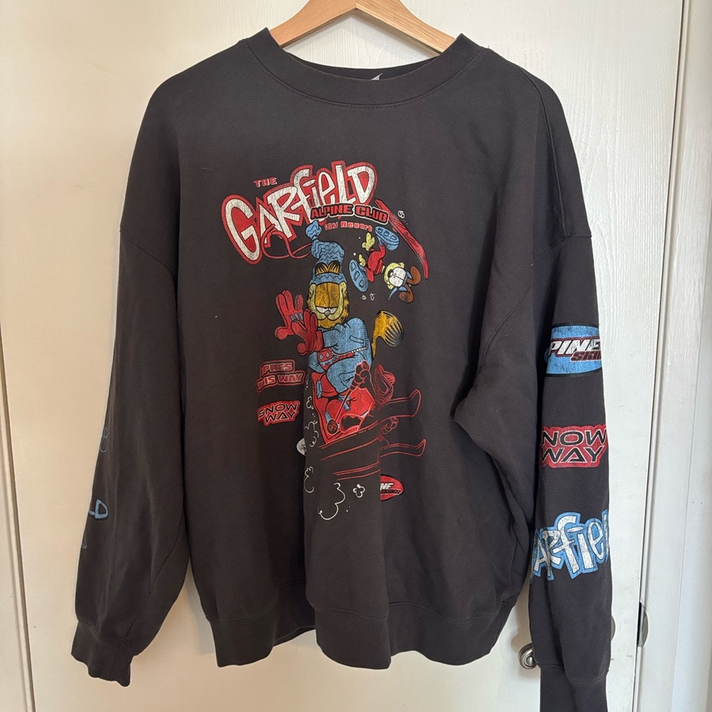 H&M Black Crewneck Sweater with Classic Design